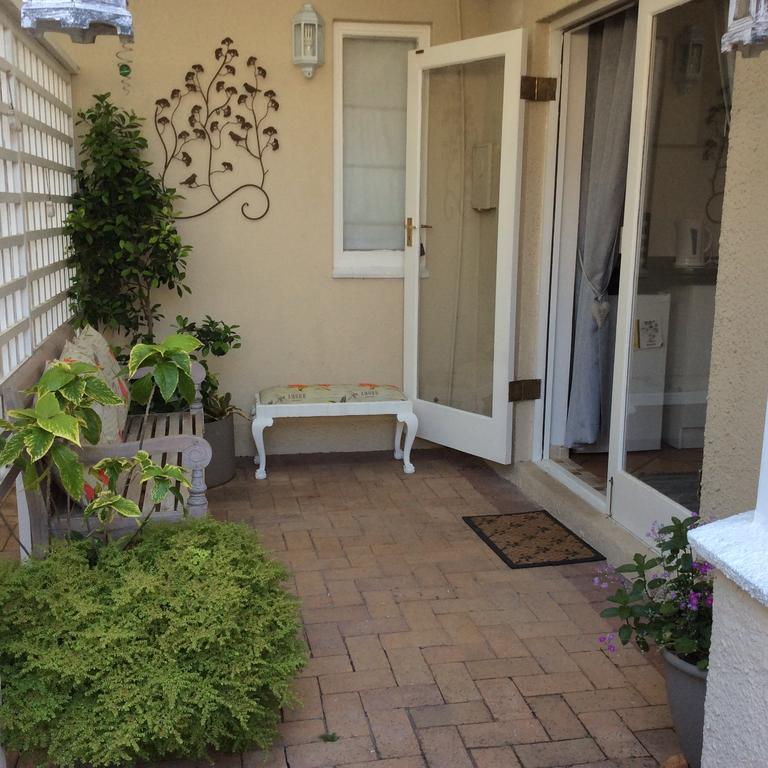 On Broadwalk Cottage Kapstadt Exterior foto